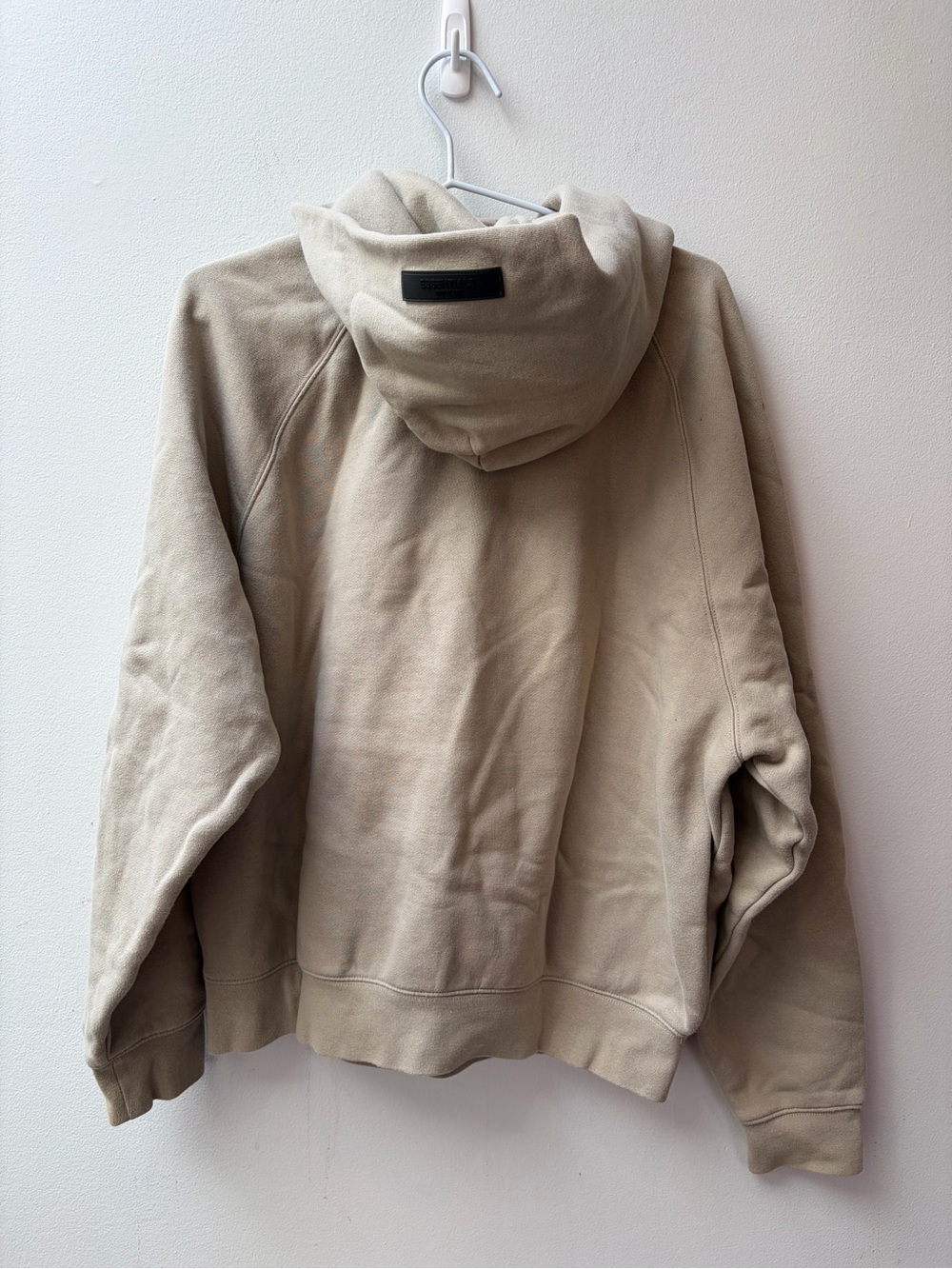 Fear of God ESSENTIALS Taupe Raglan Hoodie - Picture 3 of 4